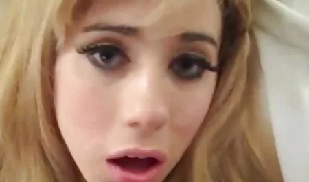 مرد پورنهای کون گنده هیکل دختر در ماشین