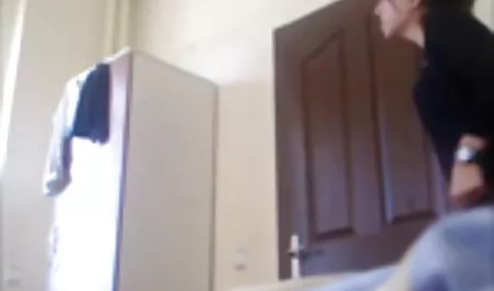 کودک روشن یک عکاس در طول یک جلسه عکس, سکس پورن وابسته به عشق شهوانی با آلات موسیقی