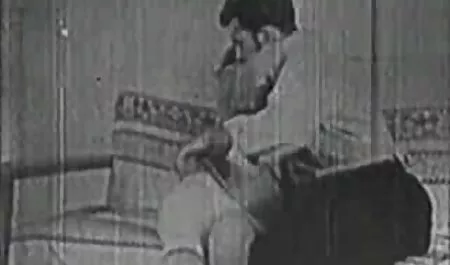 سبزه نشان می دهد که فیلم پورن با حجاب چگونه به استفاده از جنس نوسان